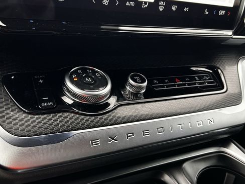 New 2026 Ford Expedition Max Platinum w/ Stealth Appearance Package image 39