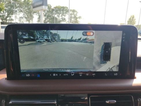 Certified 2025 Lincoln Aviator Reserve w/ Equipment Group 201A AWD/4WD image 41