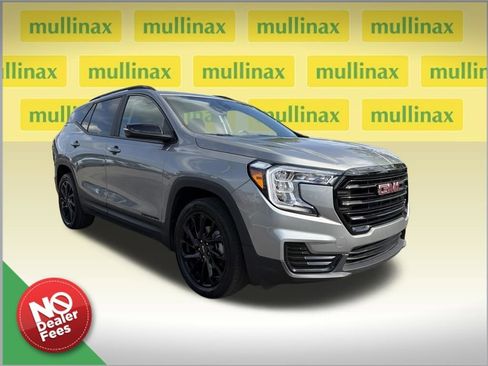 Used 2023 GMC Terrain SLE w/ Driver Convenience Package FWD image 1