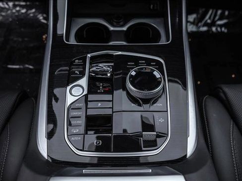 Used 2024 BMW X7 xDrive40i w/ Executive Package image 20