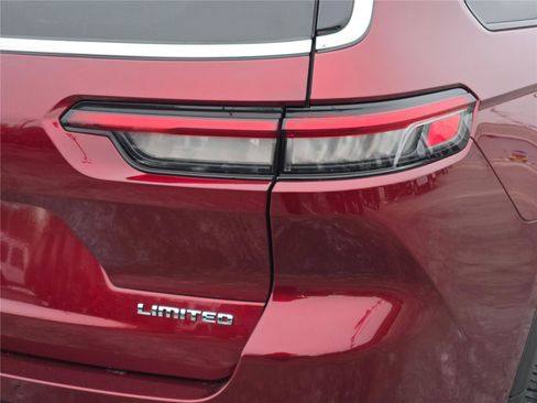 Used 2021 Jeep Grand Cherokee L Limited image 15