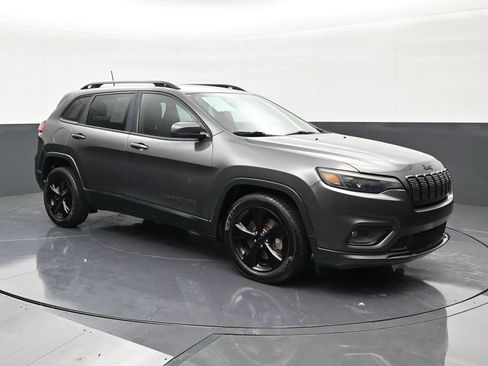 Used 2019 Jeep Cherokee Latitude Plus FWD image 7
