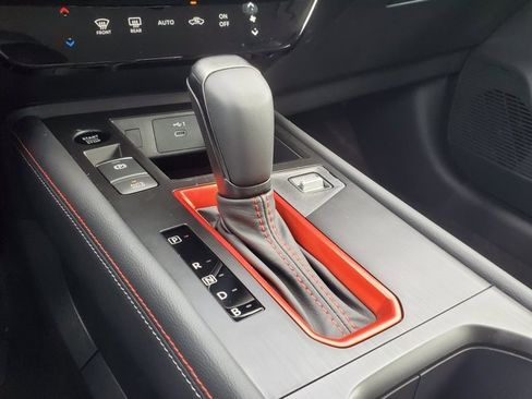 New 2026 Nissan Kicks SR image 13