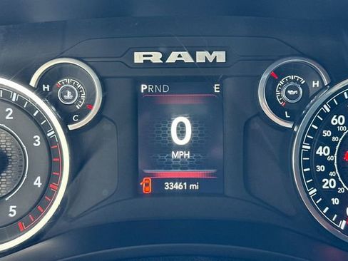 Used 2024 RAM 2500 Big Horn AWD/4WD image 28