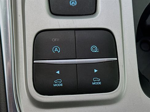 Used 2024 Ford Explorer XLT w/ Equipment Group 202A image 25