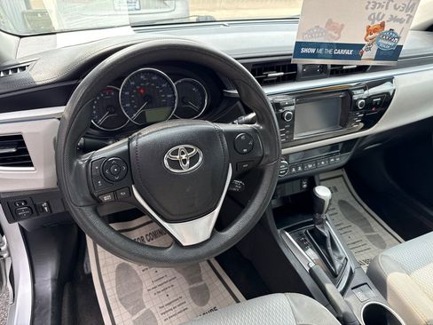 Used 2016 Toyota Corolla LE FWD image 14