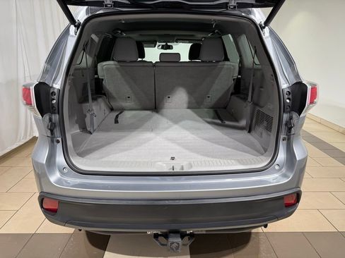 Used 2015 Toyota Highlander XLE image 12