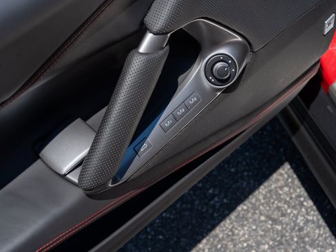 Used 2022 Ferrari 812 GTS RWD image 28