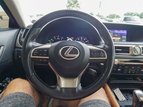 Used 2016 Lexus GS 200t w/ Premium Package RWD image 19