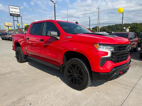 Used 2024 Chevrolet Silverado 1500 LT Trail Boss w/ Convenience Package II AWD/4WD image 1