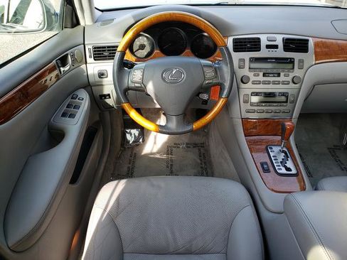Used 2005 Lexus ES 330 image 16