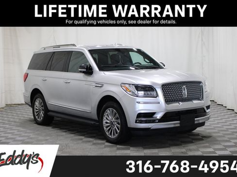 Used 2018 Lincoln Navigator Premiere AWD/4WD image 1