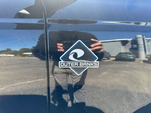 New 2025 Ford Bronco Outer Banks w/ Black Appearance Package image 16