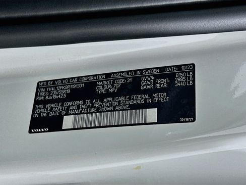 Used 2024 Volvo XC90 B5 Core AWD/4WD image 12