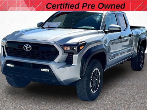 Certified 2025 Toyota Tacoma TRD Off-Road image 4