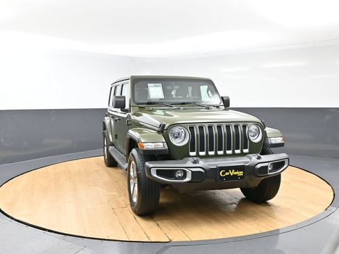Used 2022 Jeep Wrangler Unlimited Sahara AWD/4WD image 4