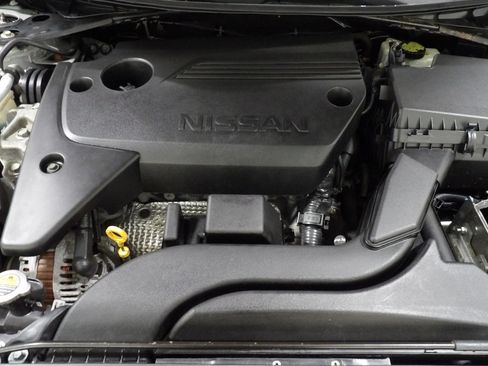 Used 2017 Nissan Altima 2.5 SL w/ Moonroof Package FWD image 21