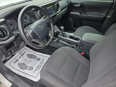 Certified 2019 Toyota Tacoma TRD Off-Road w/ Technology Package AWD/4WD image 12