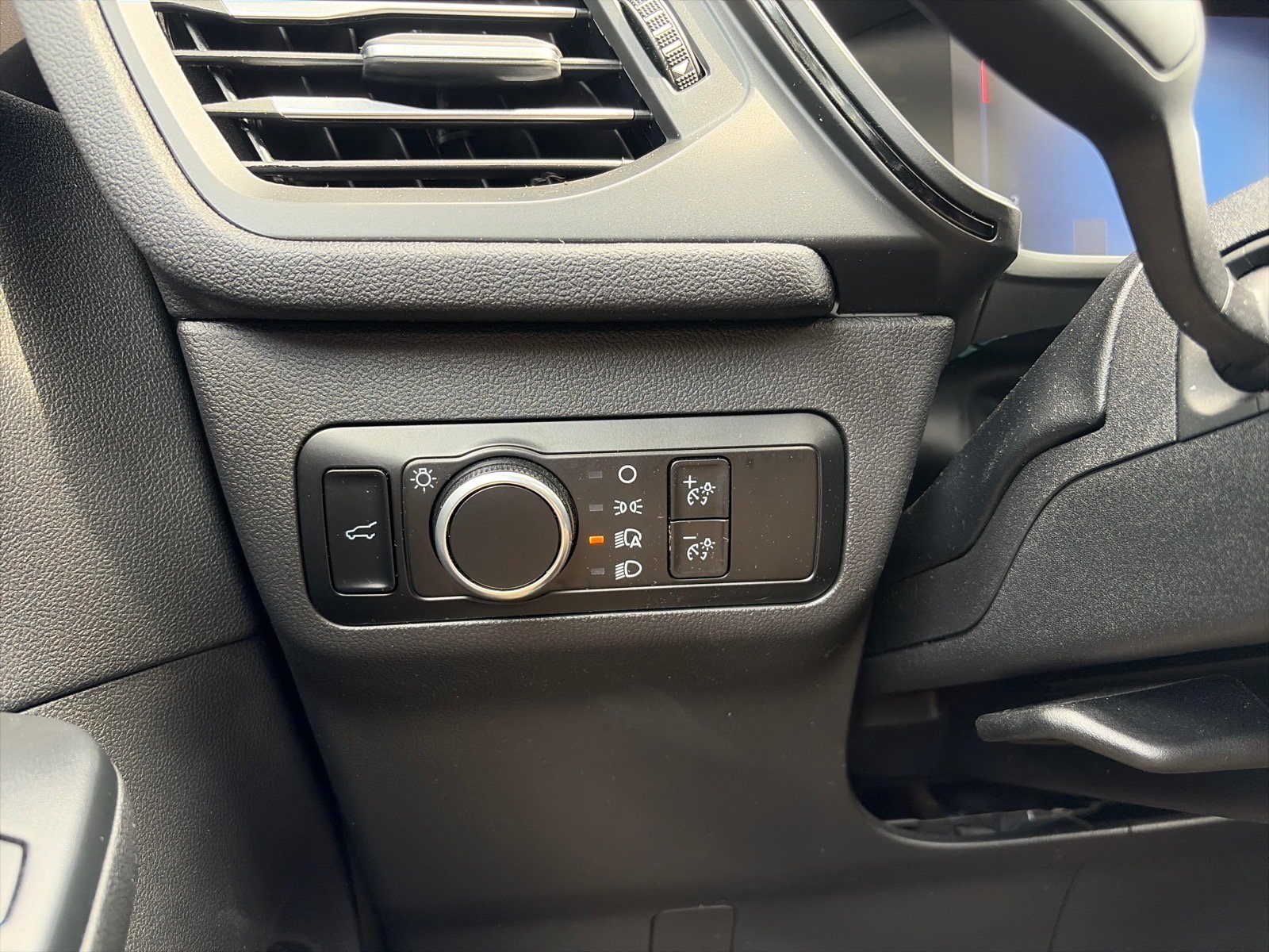 Used 2024 Ford Escape ST-Line w/ Tech Pack #1 AWD/4WD image 28