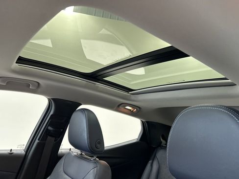 Used 2022 Chevrolet Bolt EUV Premier w/ Launch Edition image 24