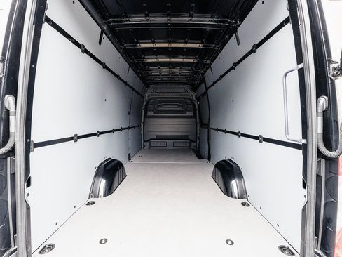 Used 2025 Mercedes-Benz Sprinter 2500 image 22