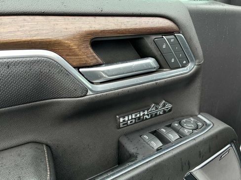 Certified 2023 Chevrolet Silverado 1500 High Country w/ Z71 Off-Road Package image 23