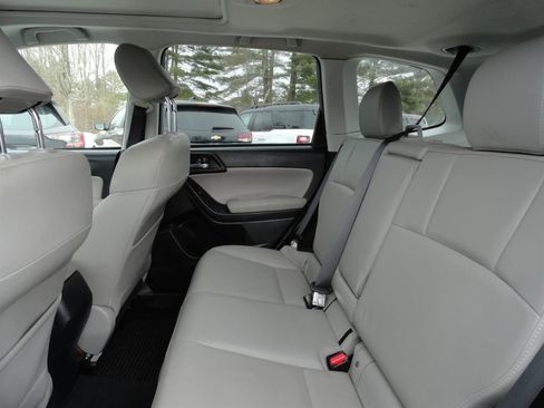 Used 2016 Subaru Forester 2.5i Limited image 19