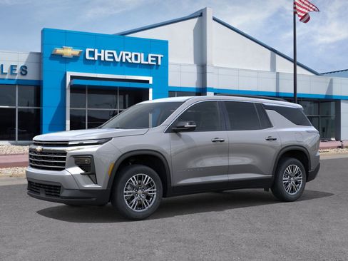 New 2026 Chevrolet Traverse LT w/ LPO, Floor Liner Package image 6