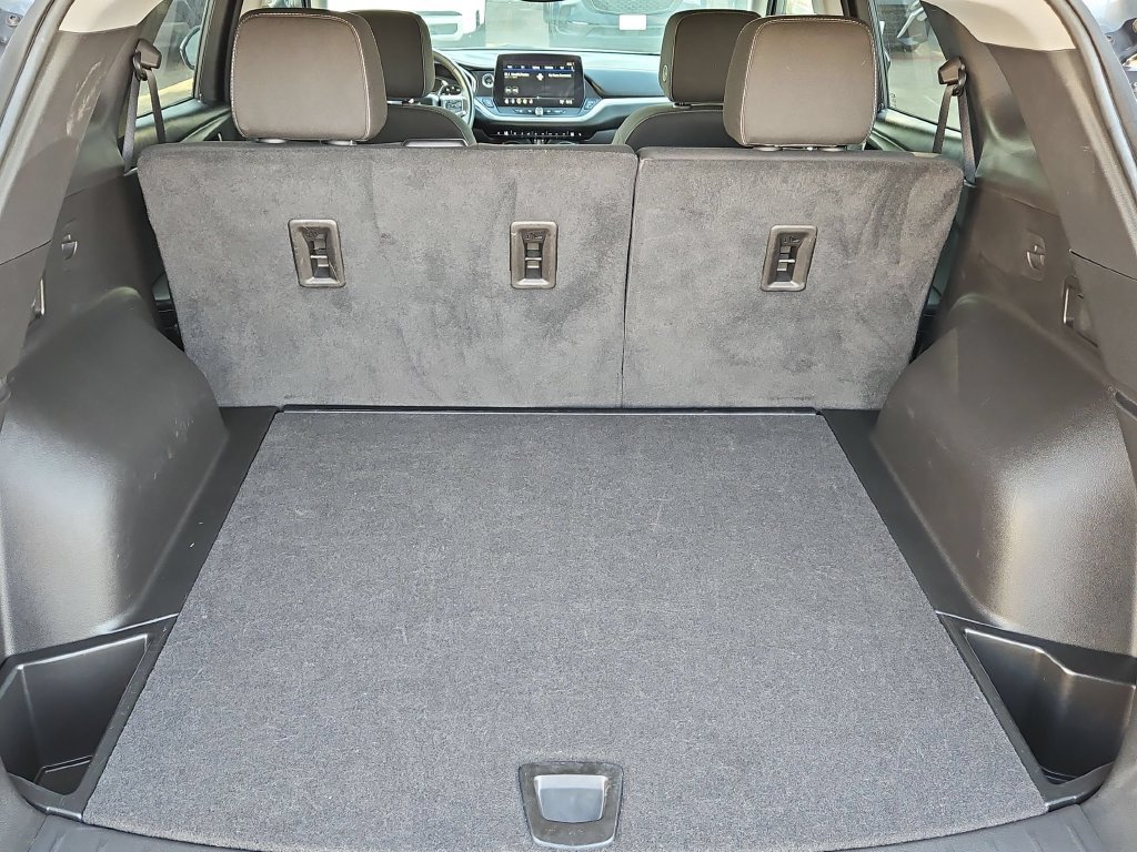 Used 2025 Chevrolet Blazer LT FWD image 26
