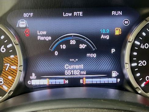 Used 2023 Jeep Renegade Trailhawk AWD/4WD image 9