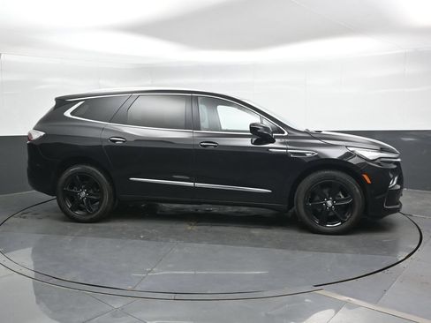 Used 2023 Buick Enclave Essence w/ Experience Buick Package AWD/4WD image 3