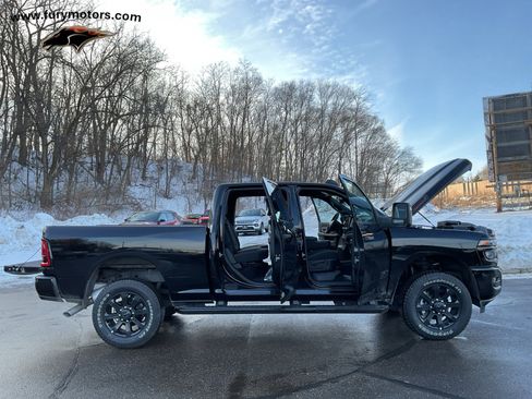 Used 2025 RAM 2500 Big Horn image 33