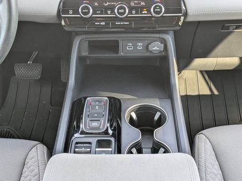 Used 2023 Honda Pilot LX image 19