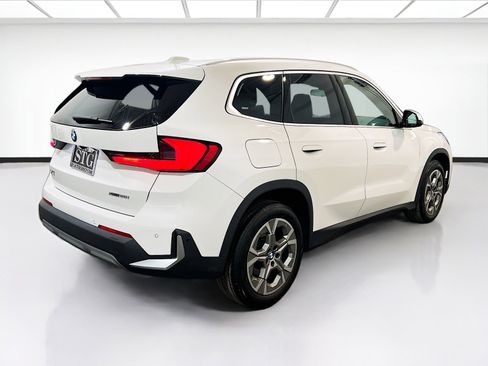 Used 2023 BMW X1 xDrive28i image 4