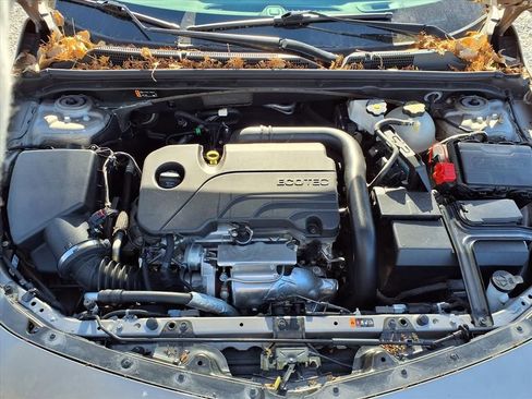 Used 2023 Chevrolet Malibu LT image 31