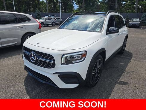 Used 2021 Mercedes-Benz GLB 250 4MATIC image 1