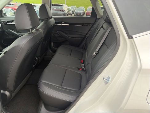 Used 2026 Kia Seltos EX AWD/4WD image 11
