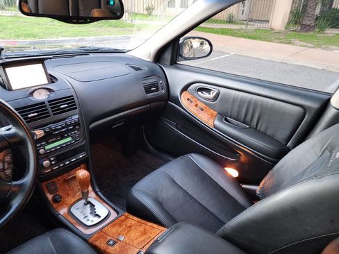 Used 2004 INFINITI I35 w/ Navigation Pkg image 22