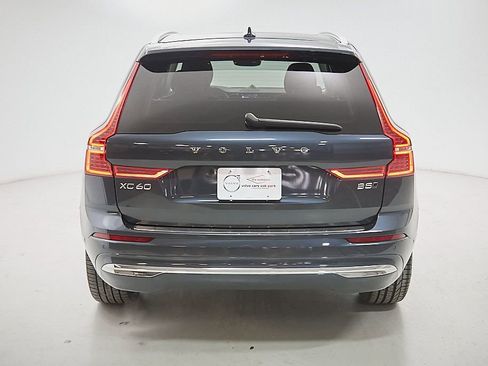 Certified 2023 Volvo XC60 B5 Ultimate image 8