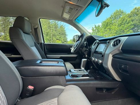 Used 2014 Toyota Tundra SR5 w/ SR5 Upgrade Package AWD/4WD image 26