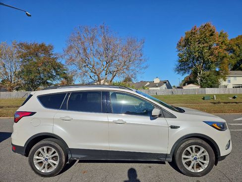 Used 2018 Ford Escape SEL image 7