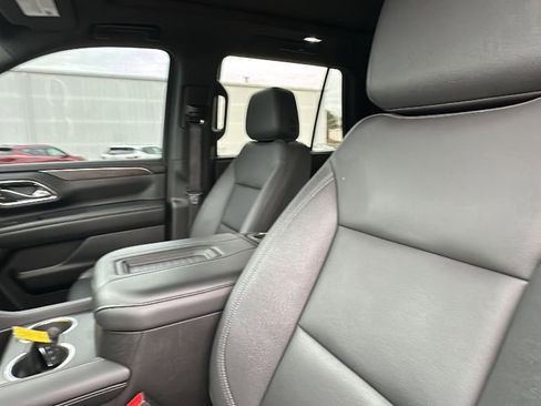 Used 2023 Chevrolet Tahoe Z71 w/ Luxury Package image 12