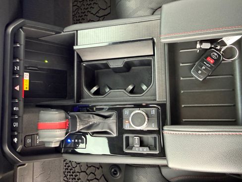 Used 2024 Toyota Sequoia TRD Pro AWD/4WD image 15