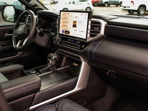 Used 2024 Toyota Tundra Platinum image 9