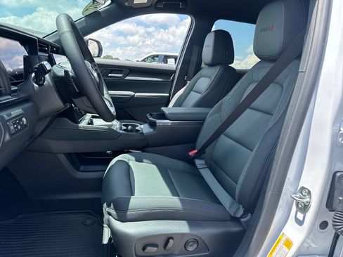 New 2027 GMC Terrain AT4 w/ Convenience Package III AWD/4WD image 17