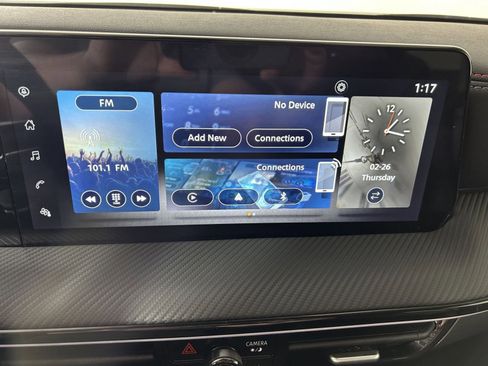 Used 2025 Nissan Kicks SR FWD image 22
