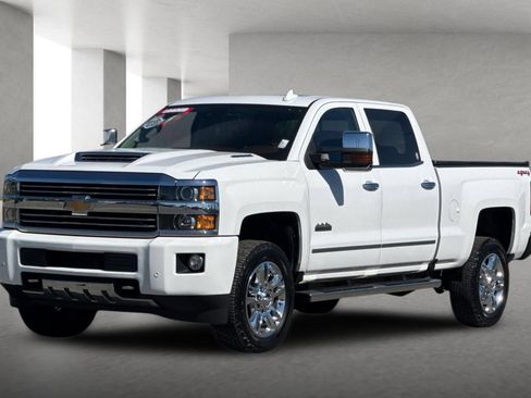Used 2017 Chevrolet Silverado 2500 High Country w/ Duramax Plus Package AWD/4WD image 8