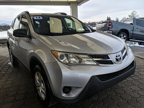 Used 2014 Toyota RAV4 LE image 3