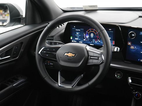 Used 2026 Chevrolet Traverse LT AWD/4WD image 14