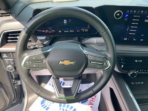 Used 2025 Chevrolet Tahoe LT AWD/4WD image 14